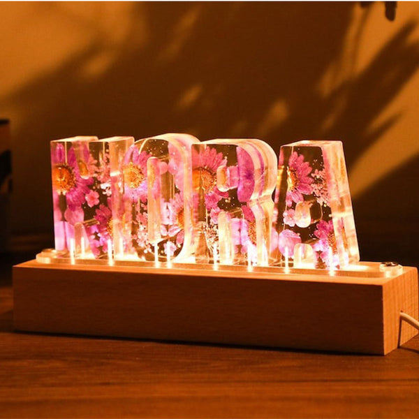 Personalized color letter dried flower resin name lamp, Custom real flower color night light