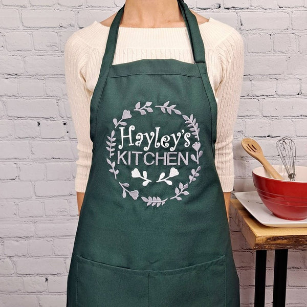 Customizable embroidered apron Personalized name