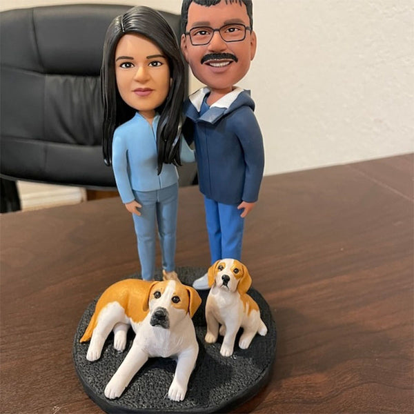 Custom couple bobblehead, bobblehead couple,bobblehead wedding cake topper, wedding gifts with dog/cat(pets)