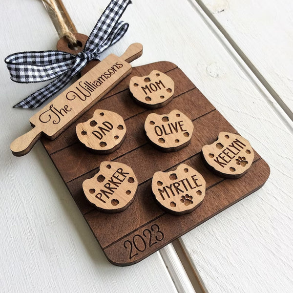 Cookie Board Christmas Ornament，Family Cookie Ornament, Personalized Wooden Family Names Ornament