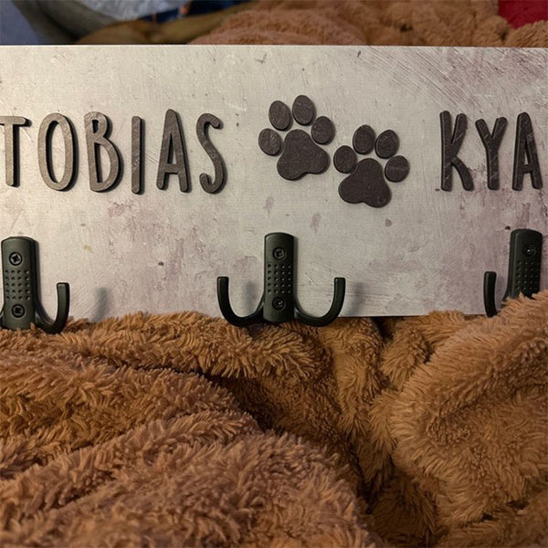 Personalized Dog Wood Leash Holder for 2/ 3 Dogs Raised Paw Name Sign Leash Hook Collar Holder