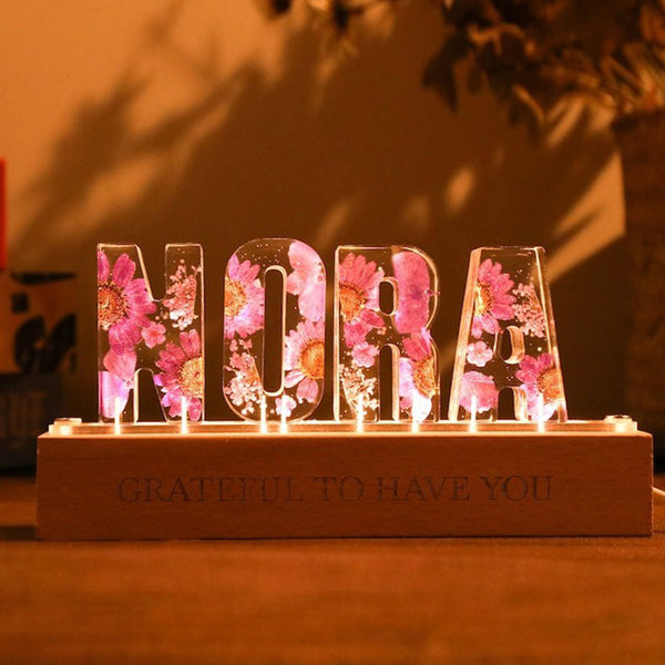 Personalized color letter dried flower resin name lamp, Custom real flower color night light