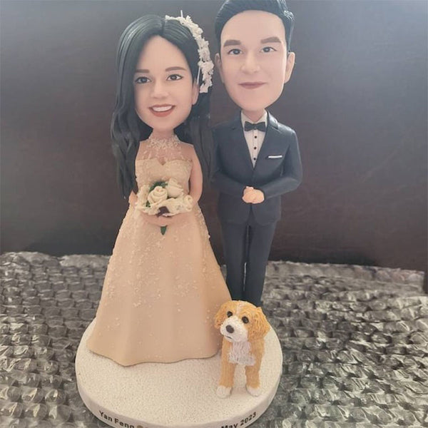 Custom couple bobblehead, bobblehead couple,bobblehead wedding cake topper, wedding gifts with dog/cat(pets)