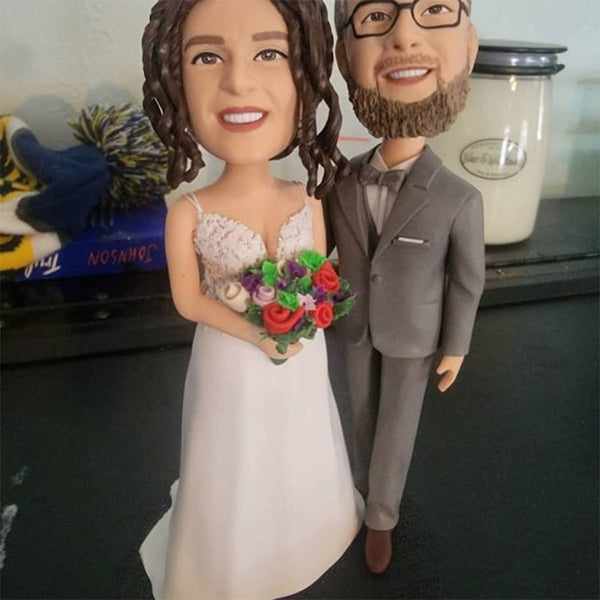 Custom couple bobblehead, bobblehead couple,bobblehead wedding cake topper, wedding gifts with dog/cat(pets)