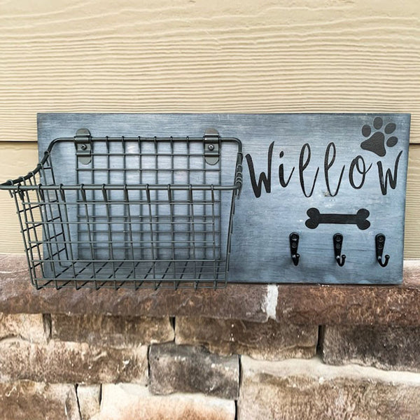 Pet Parents Personalized Wooden Dog Leash Holder Sign