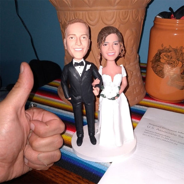 Custom couple bobblehead, bobblehead couple,bobblehead wedding cake topper, wedding gifts with dog/cat(pets)