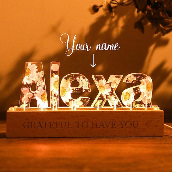 Personalized color letter dried flower resin name lamp, Custom real flower color night light