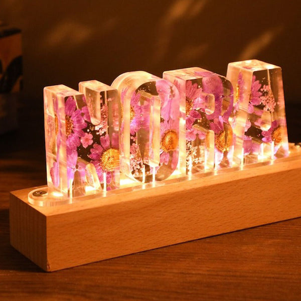 Personalized color letter dried flower resin name lamp, Custom real flower color night light