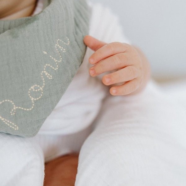 Embroidered Personalized Bib Personalized Baby Gift, Embroidered Baby Gift