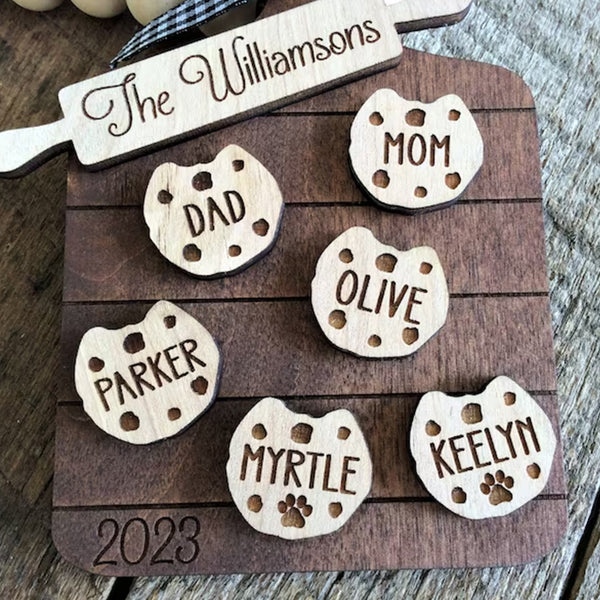 Cookie Board Christmas Ornament，Family Cookie Ornament, Personalized Wooden Family Names Ornament