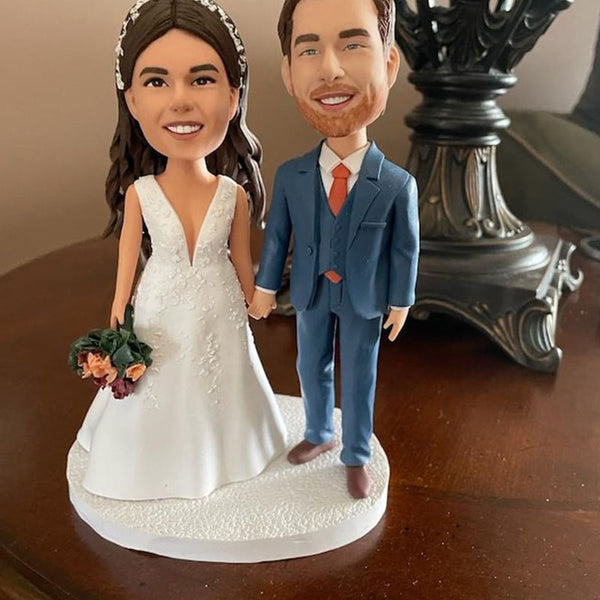 Custom couple bobblehead, bobblehead couple,bobblehead wedding cake topper, wedding gifts with dog/cat(pets)