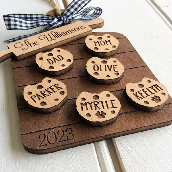 Cookie Board Christmas Ornament，Family Cookie Ornament, Personalized Wooden Family Names Ornament