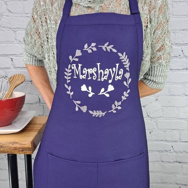 Customizable embroidered apron Personalized name