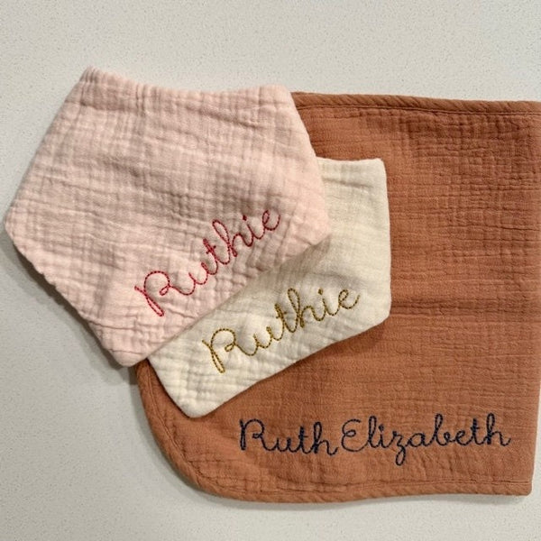 Embroidered Personalized Bib Personalized Baby Gift, Embroidered Baby Gift