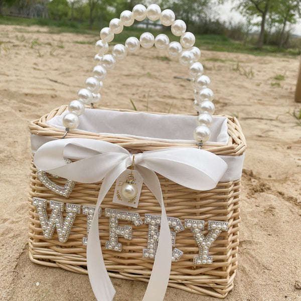 Bride Custom Beach Bag with Pearls and Bow, Personalized Straw Bag, Bridal Shower Bag