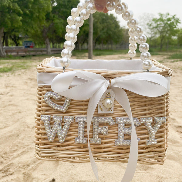 Bride Custom Beach Bag with Pearls and Bow, Personalized Straw Bag, Bridal Shower Bag