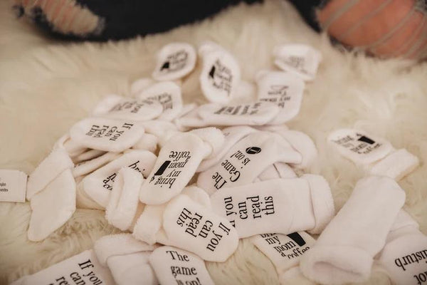 Unisex Baby Shower Gift, If you Can Read This Bring my Mom a Coffee, Baby Socks, Mothers Day Gift